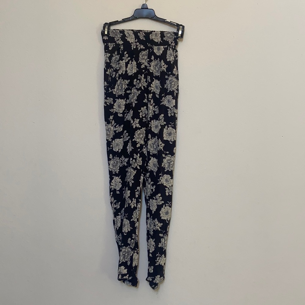 BRANDY MELVILLE PANTS SIZE XS